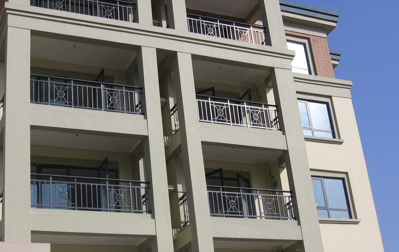 鋅鋼陽臺護(hù)欄的特點